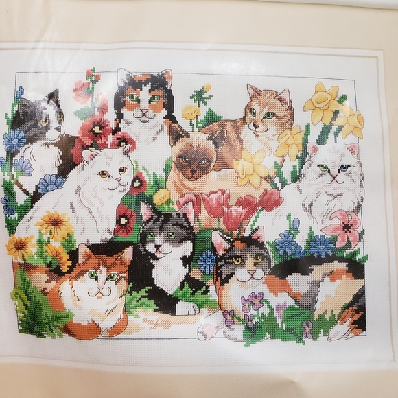 Vintage Dimensions counted cross stitch garden cat - Picture 11 of 11